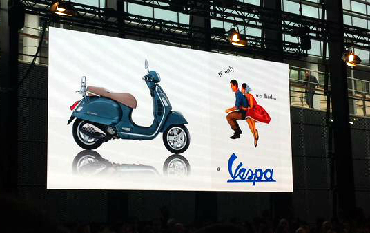 pubblicità vespa