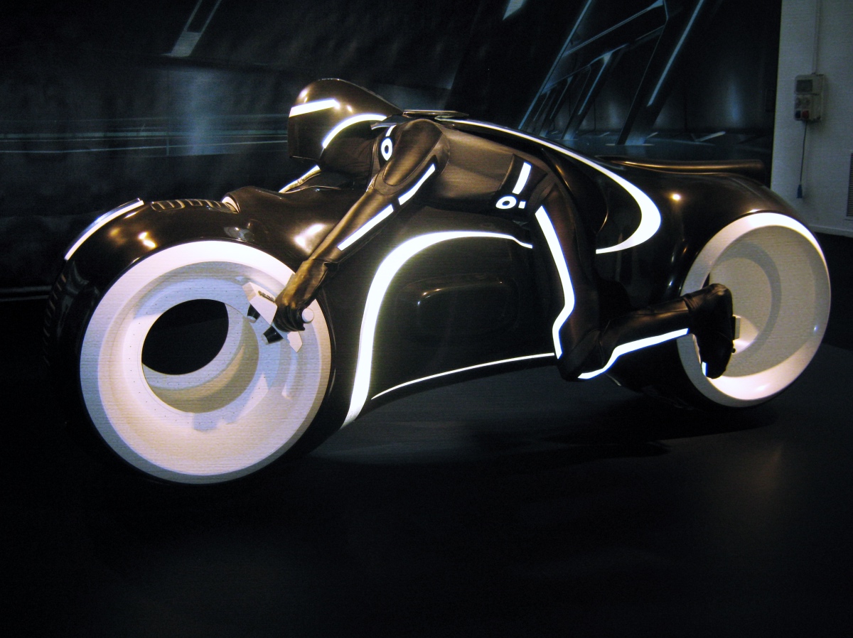 tecnologia-via-di-fuga-motocicletta Concept di motocicletta del futuro